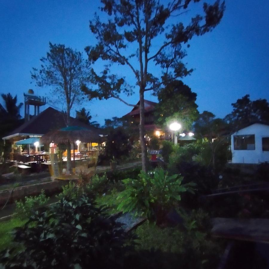 Brown House Resort Cần Thơ Exterior foto