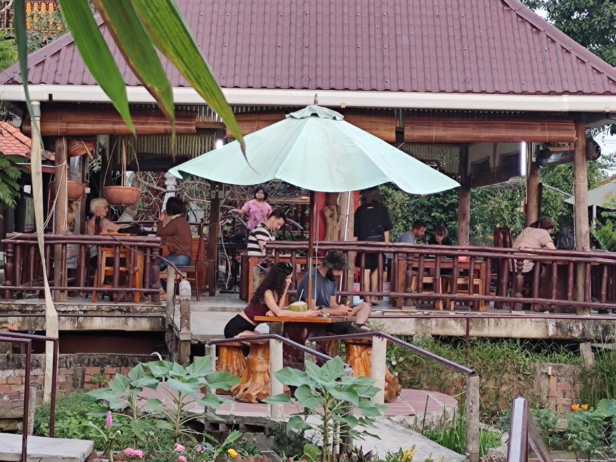 Brown House Resort Cần Thơ Exterior foto
