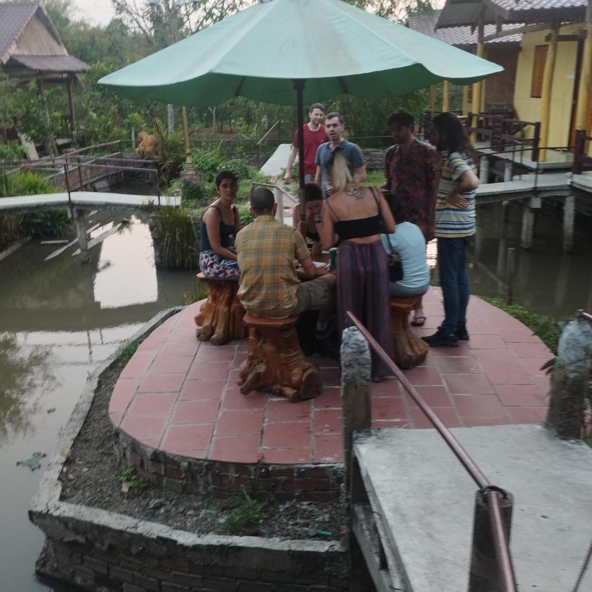 Brown House Resort Cần Thơ Exterior foto